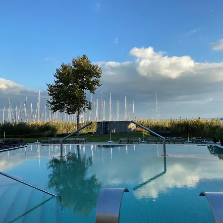 Hotel Golden 4*