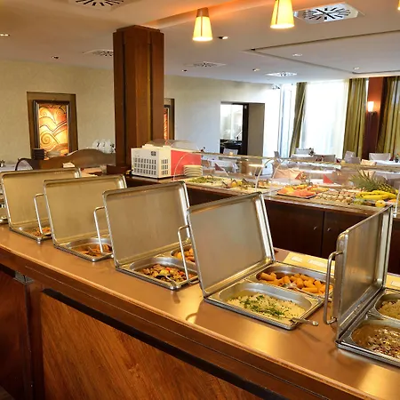 Golden 酒店
