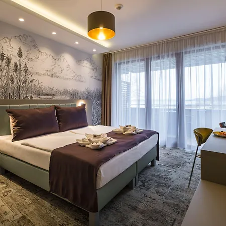 Hotel Golden 4*