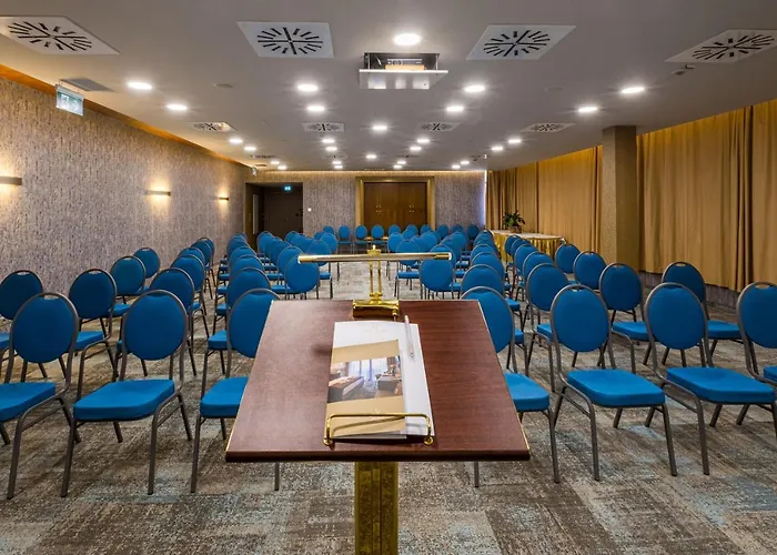 Golden ホテル バラトンフレド